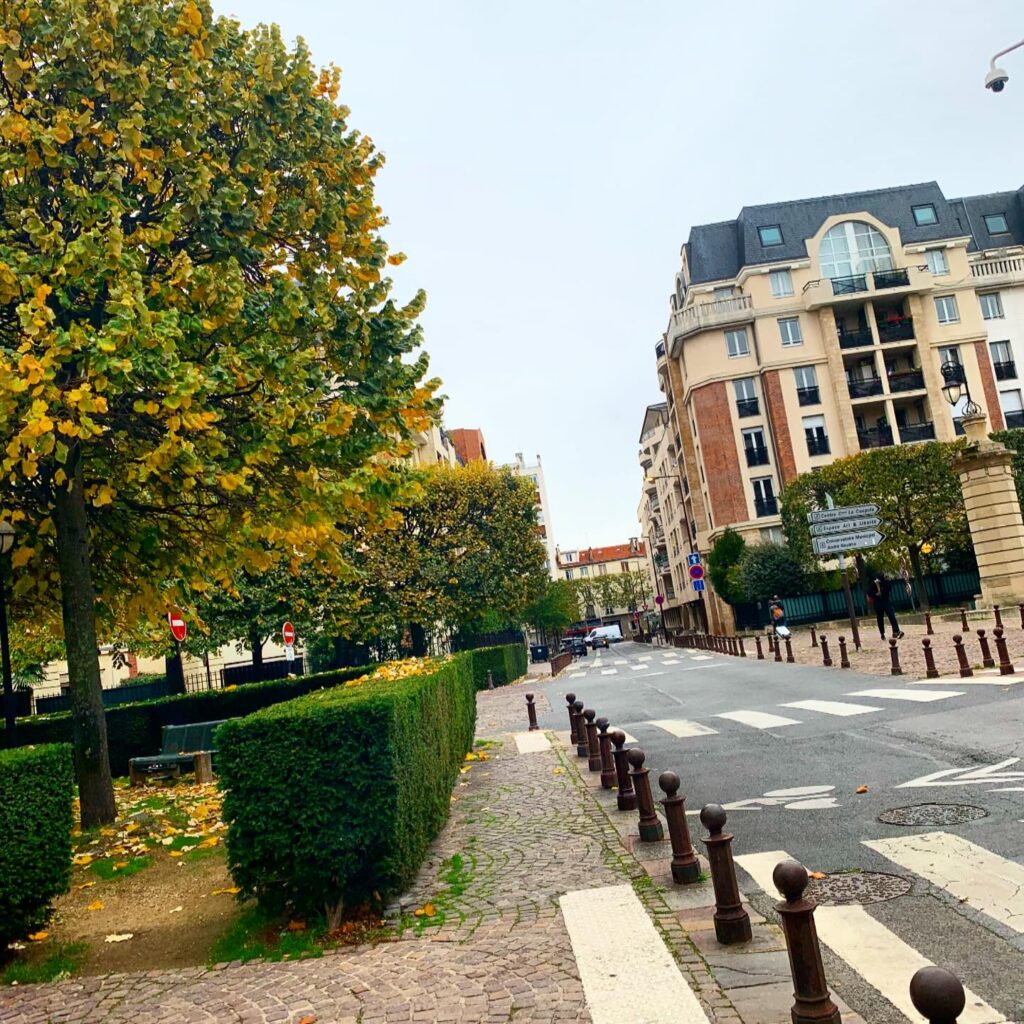 Mission du jour : problème de fenétrage sur Outlook le rendant invisible à Charenton-Le-Pont (94)